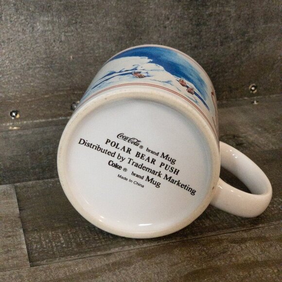 VINTAGE COCA COLA 1996 POLAR BEAR PUSH COFFEE MUG RETRO CUP GRAPHIC TEA CERAMIC - Picture 4 of 6